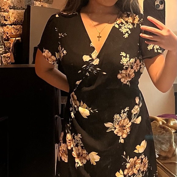 Garage Floral Dress - Picture 2 of 3